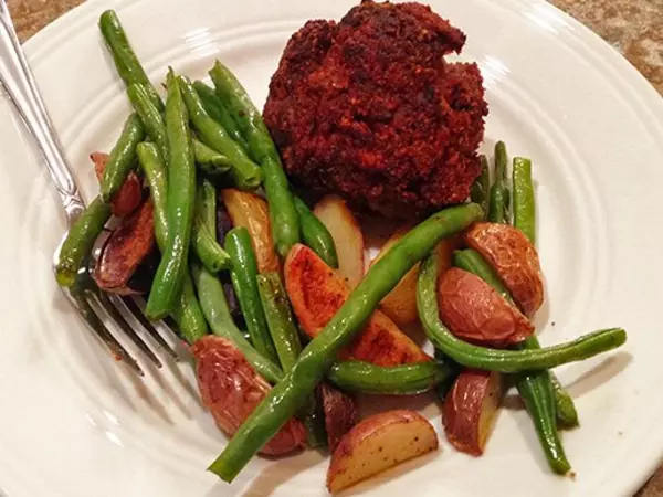 mini meatloaves with potatoes & green beans recipe