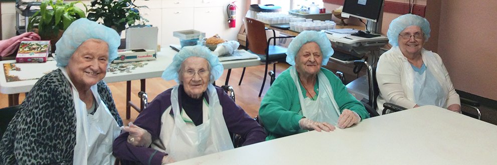 Residents staying active in the Gundersen Harmony Care Center.