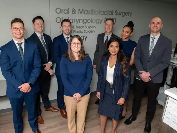 Gundersen oral surgery residents and leaders in group shot.