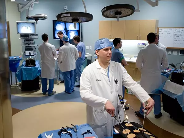 doctors-training-in-mock-operating-room