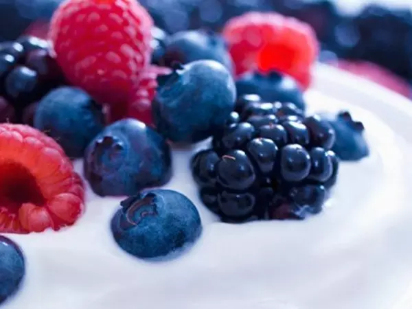 Berries in yogurt