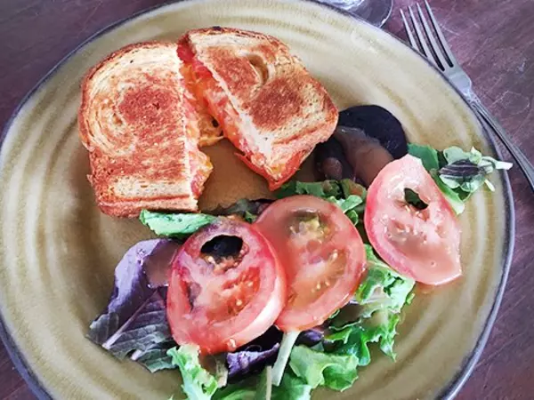 grilled cheese and tomato sandwich recipe