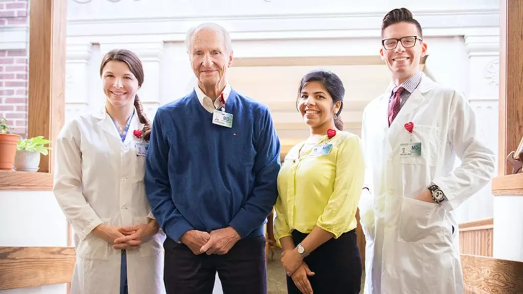 A. Erik Gundersen MD with Medical Residents