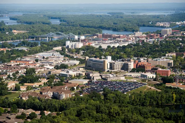 aerial-view-of-gundersen-lacrosse-campus